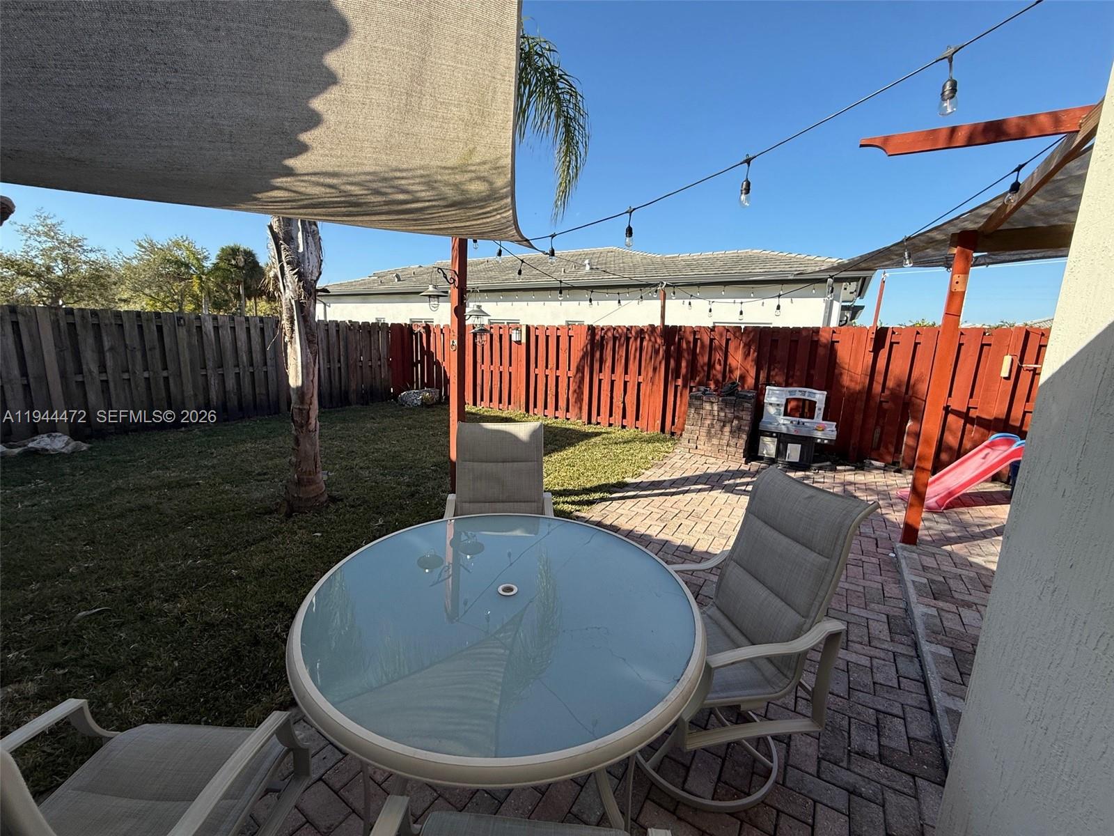 SILVER PALM EAST SEC FIVE - Residential