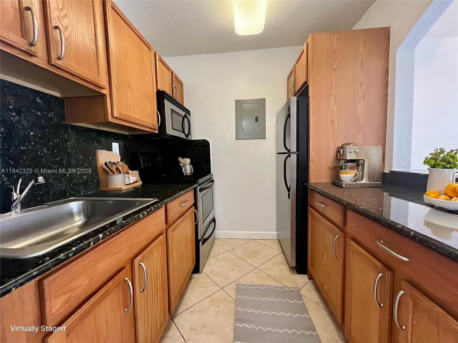 445 SW 11th St 201