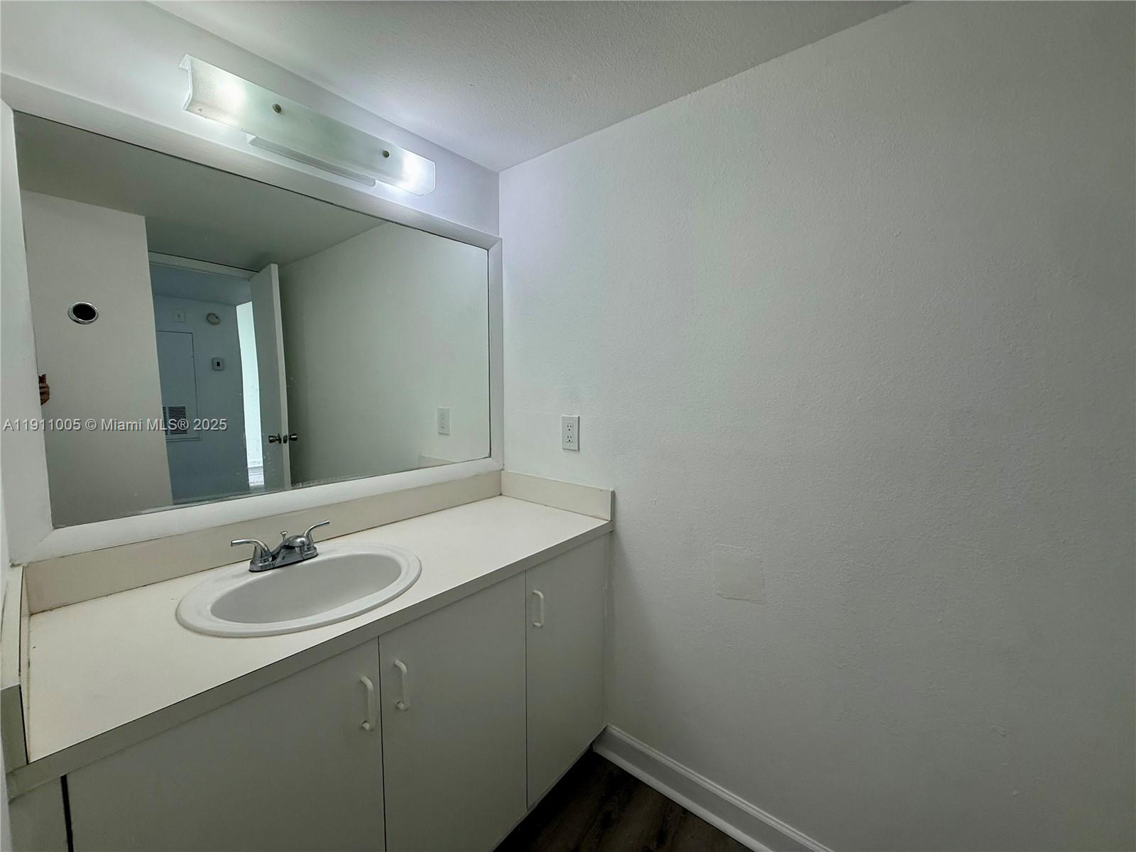 PRESERVE AT AVERY LAKES - Residential Lease