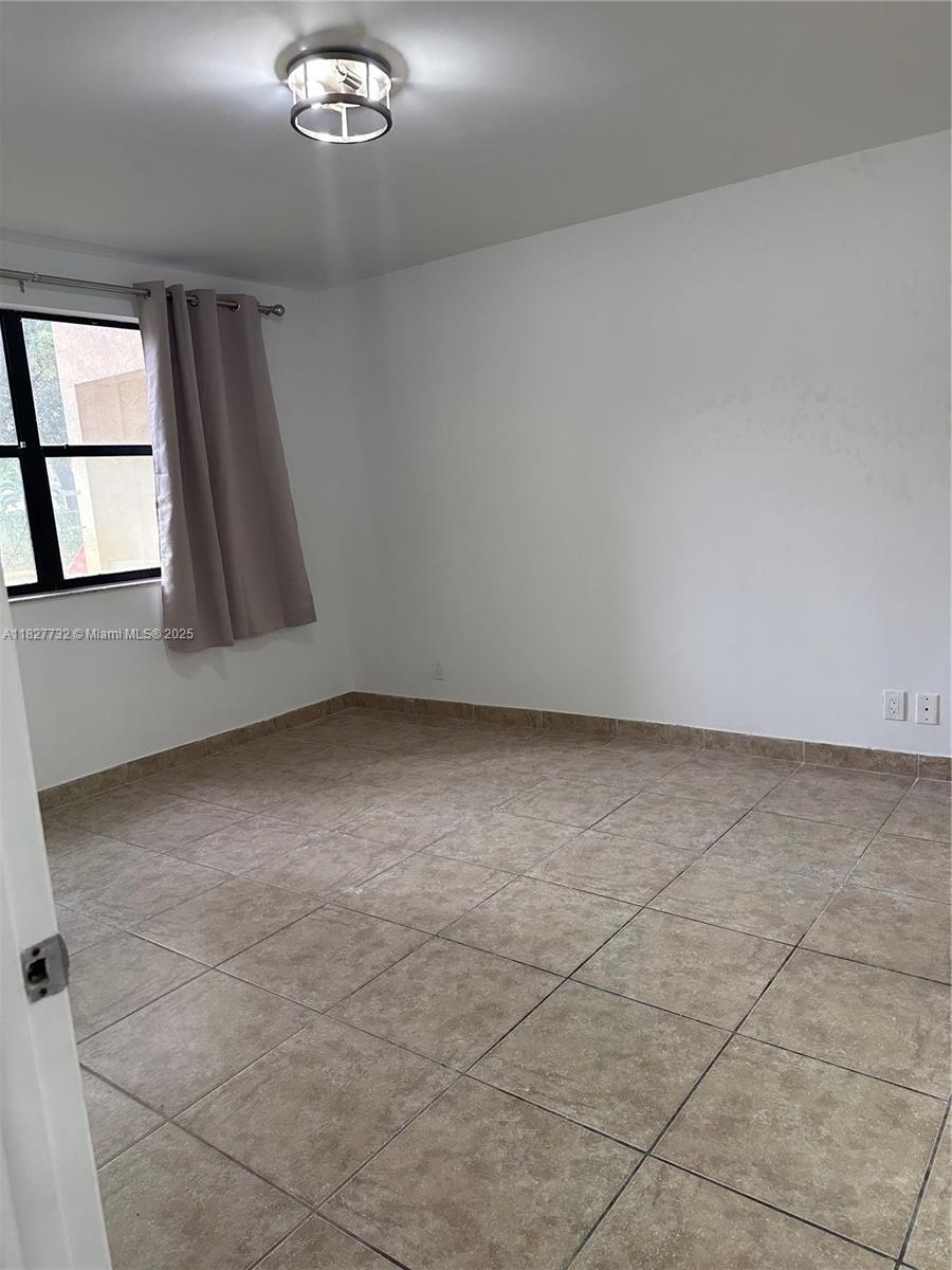 LAS VISTAS AT DORAL CONDO - Residential