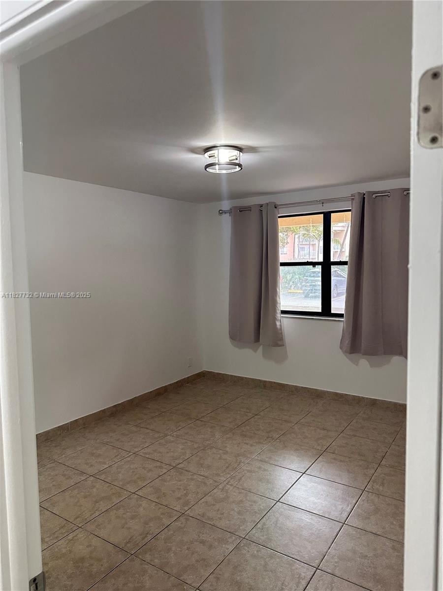 8100 Geneva Ct 142