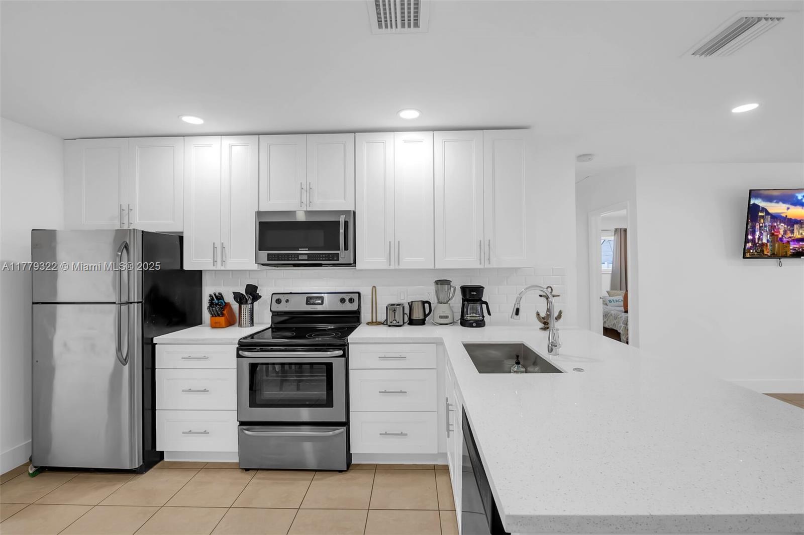 Rental Property at Address Not Disclosed, Dania Beach, Miami-Dade County, Florida - Bedrooms: 2 
Bathrooms: 1  - $2,250 MO.