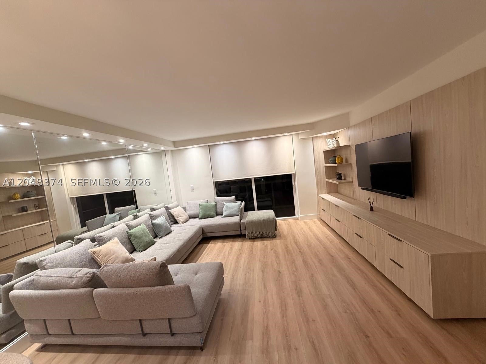 10275 Collins Ave 333
