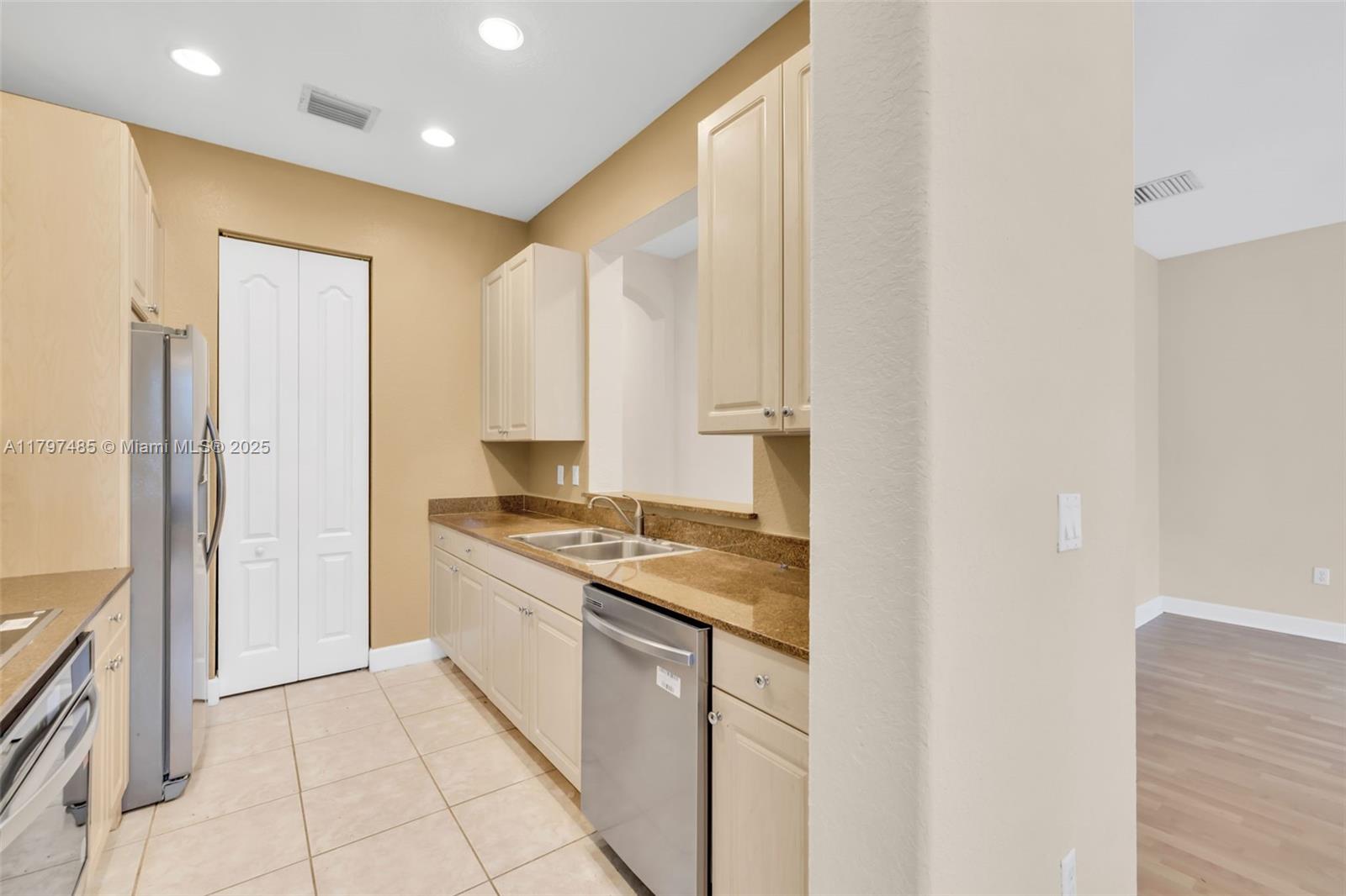 PINE ISLAND COMMERCIAL - Residential