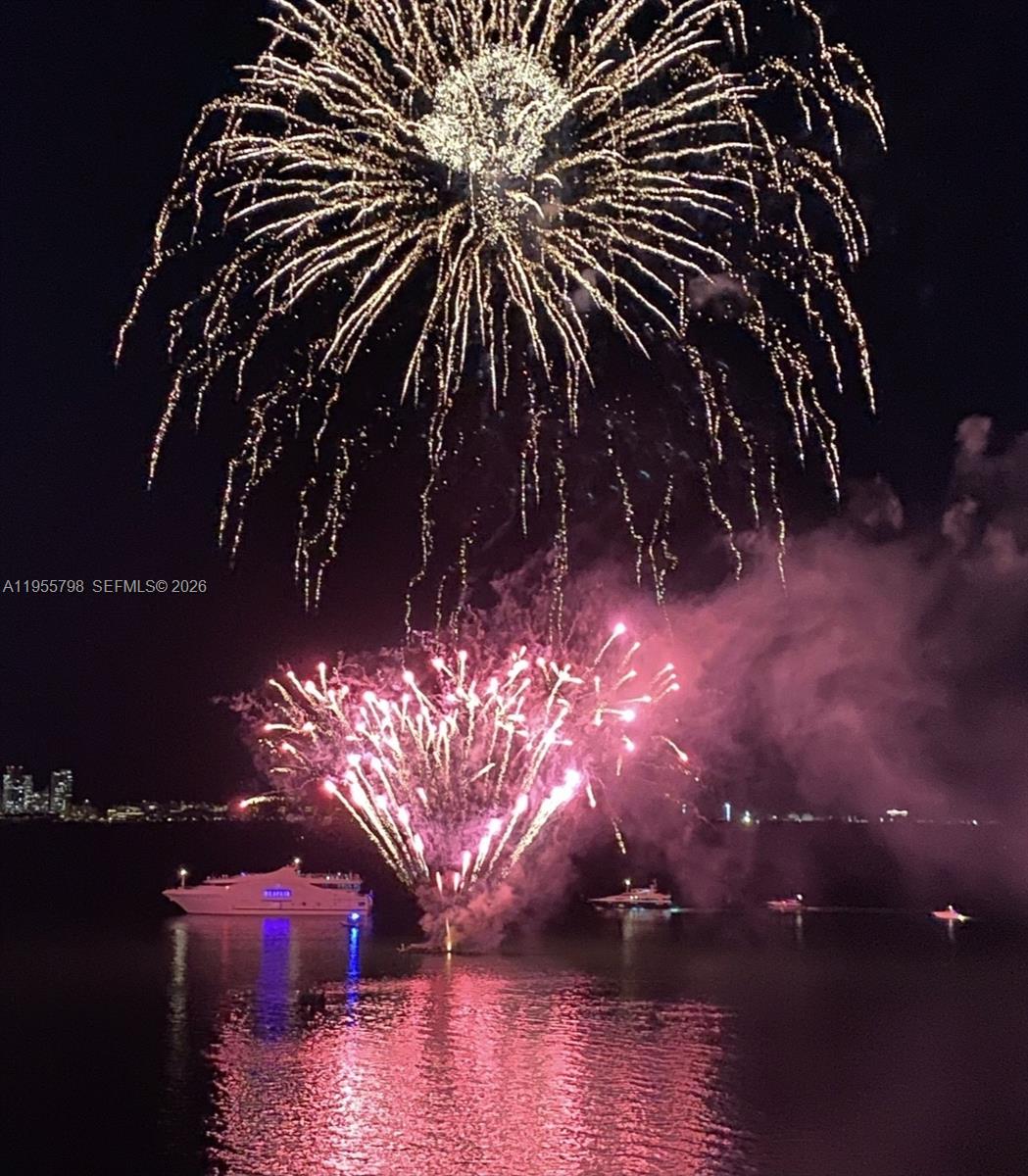 BRICKELL HARBOUR CONDO - Residential