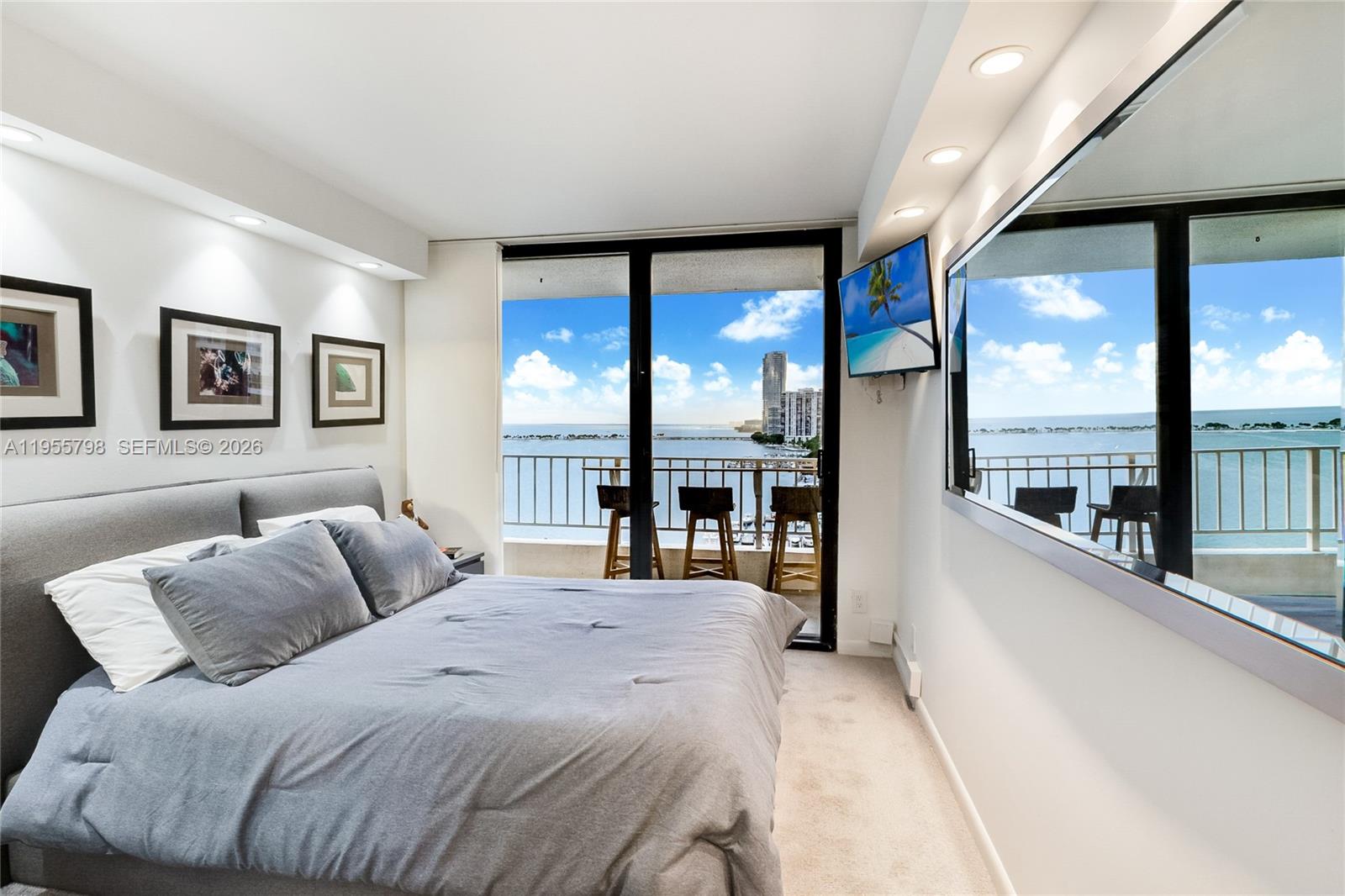 BRICKELL HARBOUR CONDO - Residential
