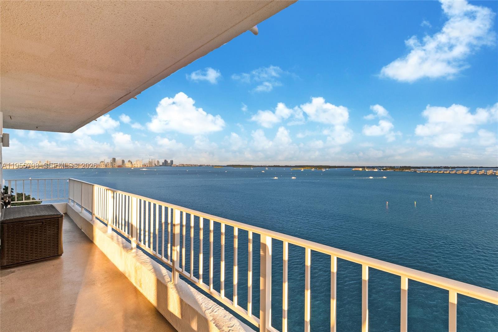BRICKELL HARBOUR CONDO - Residential