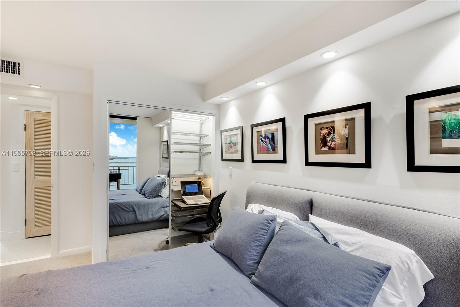 BRICKELL HARBOUR CONDO - Residential