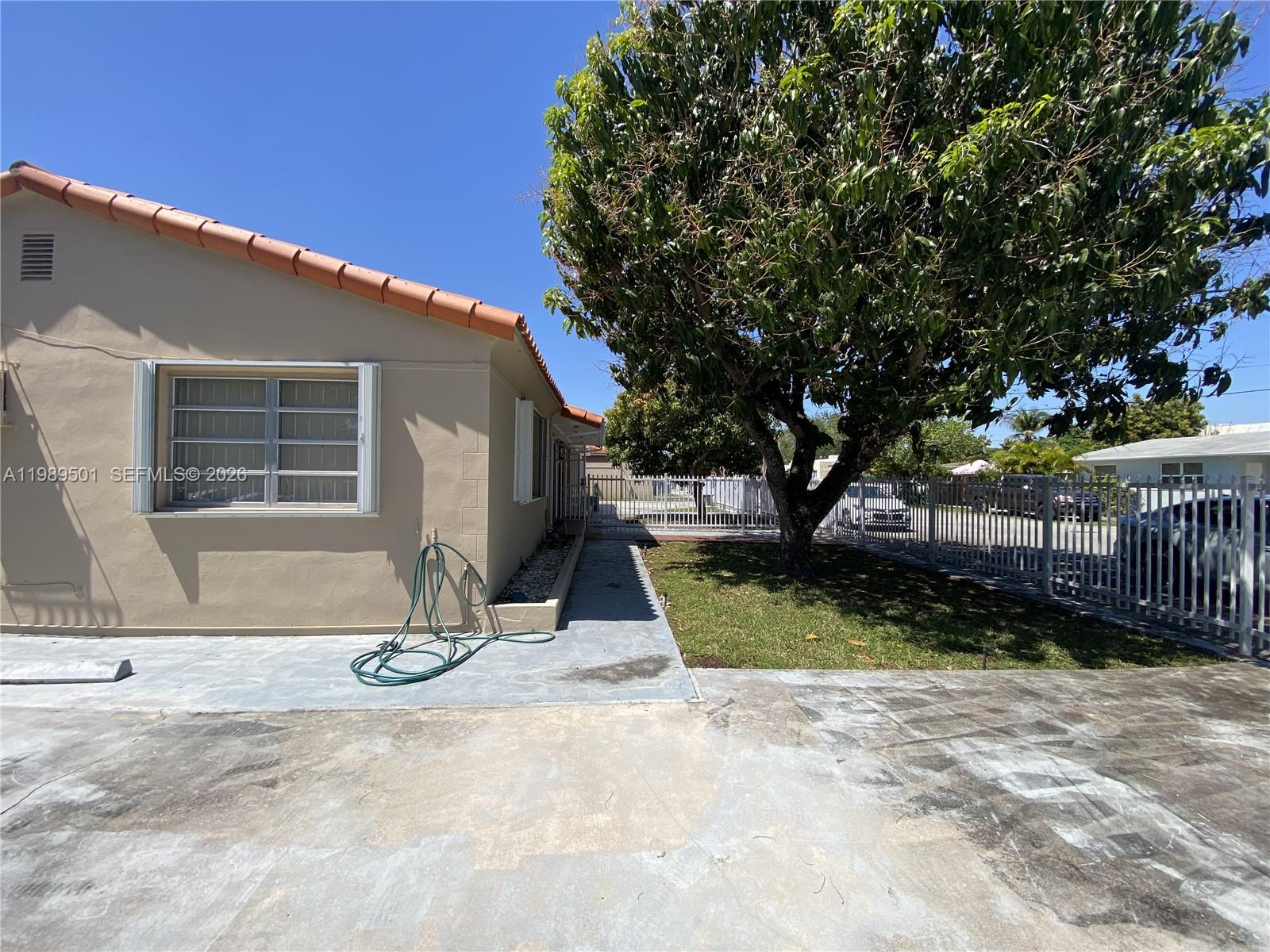 TAMIAMI PINES - Residential Income