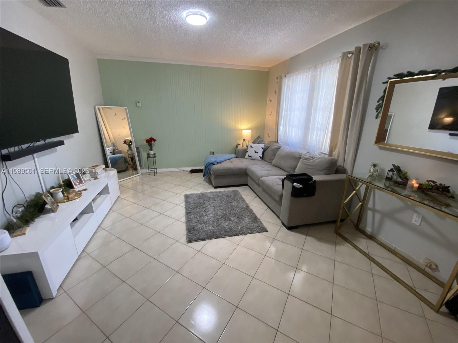 TAMIAMI PINES - Residential Income