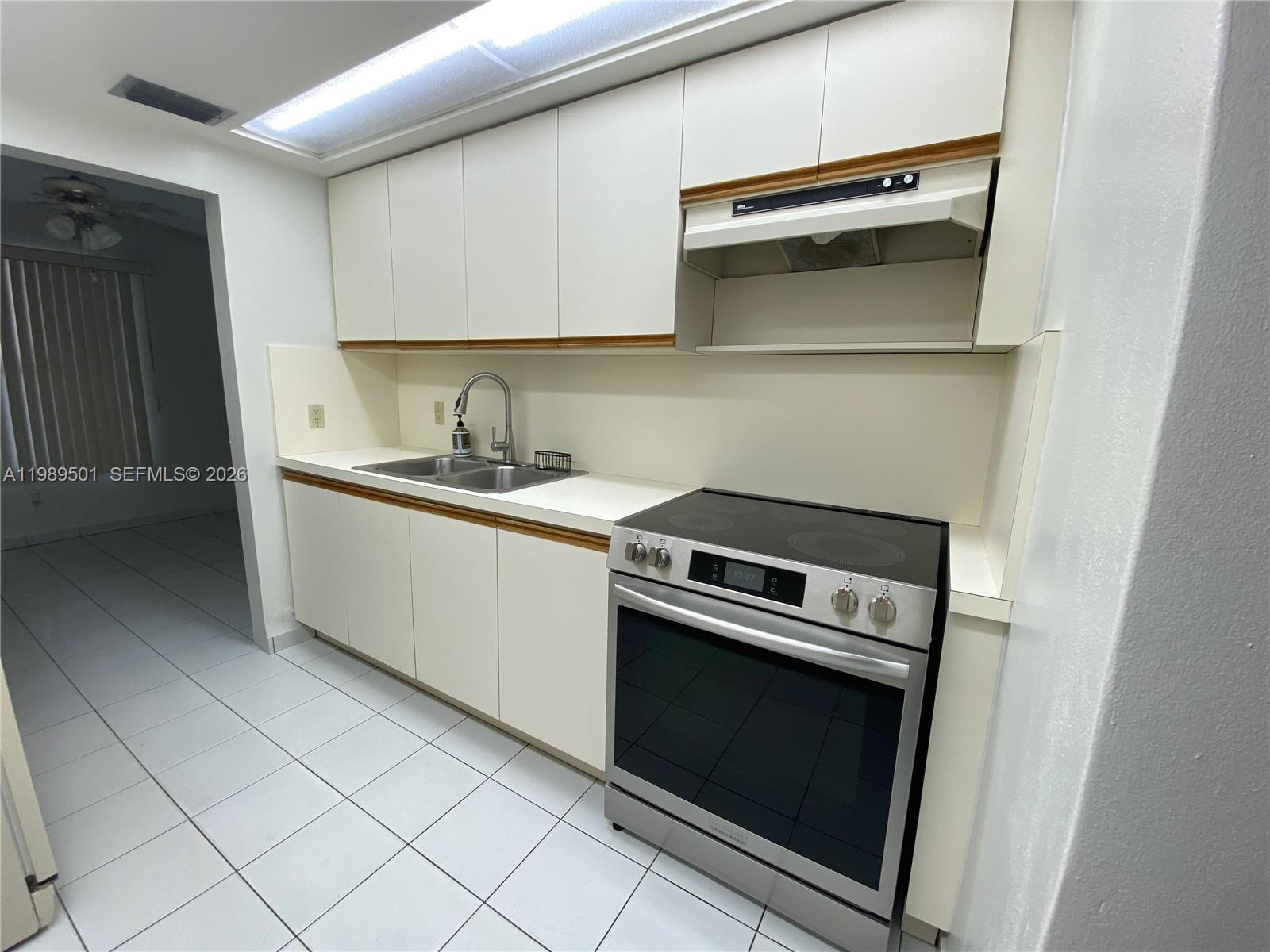 TAMIAMI PINES - Residential Income