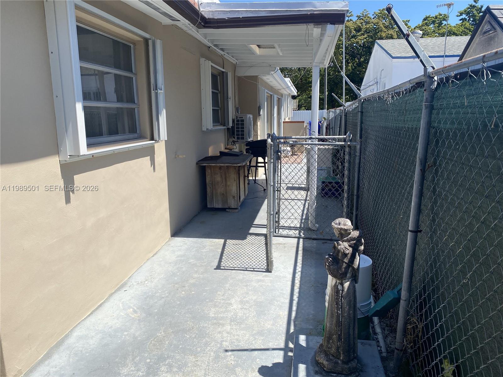 TAMIAMI PINES - Residential Income