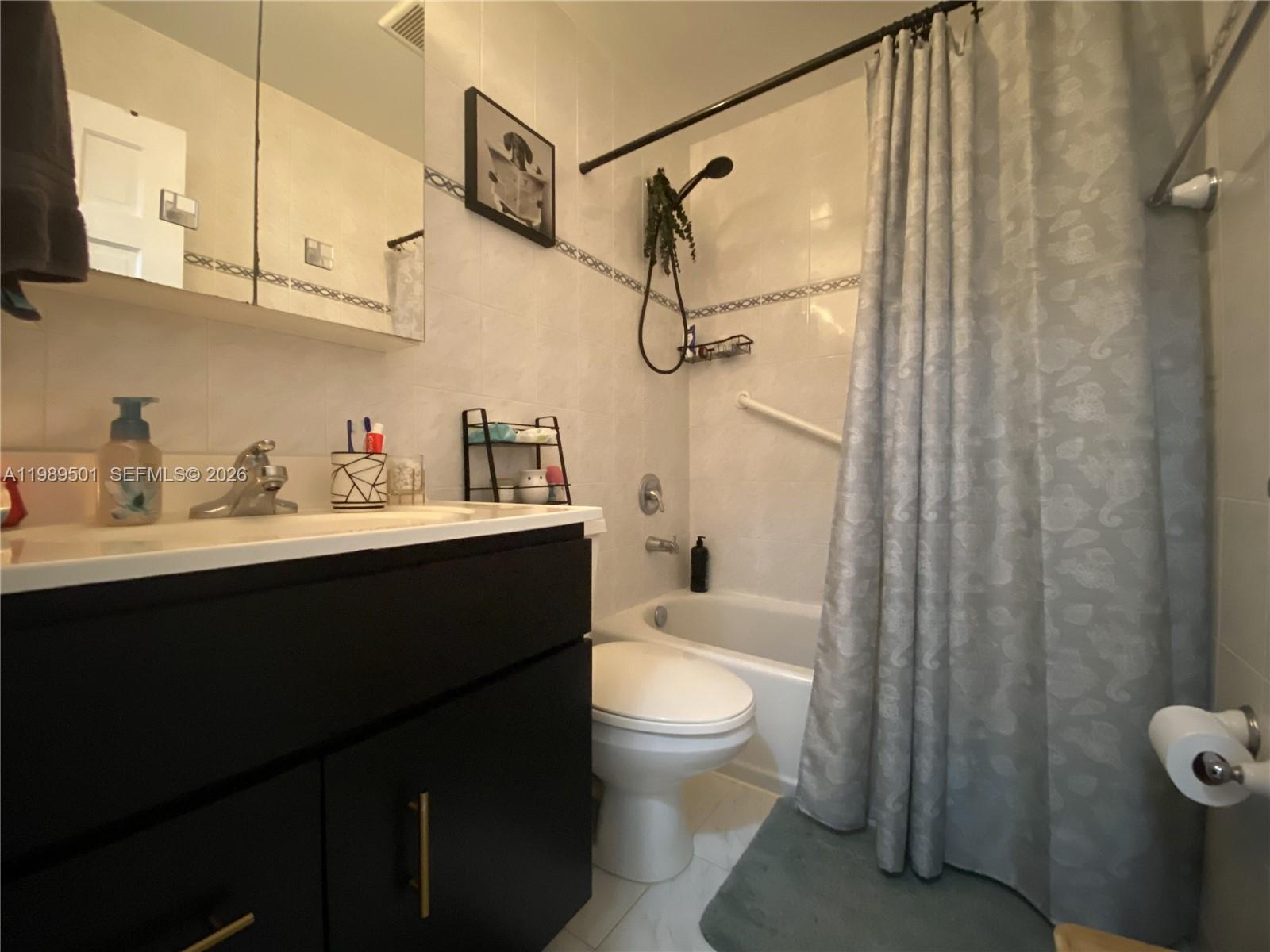 TAMIAMI PINES - Residential Income