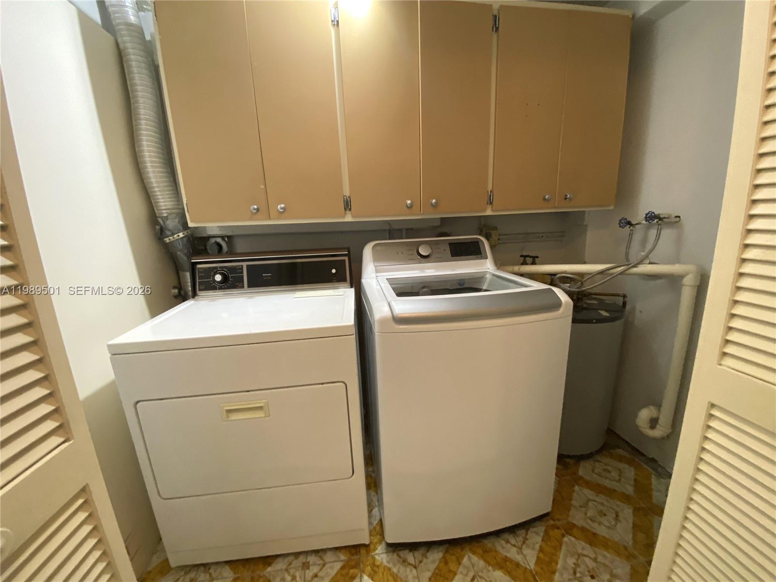 TAMIAMI PINES - Residential Income