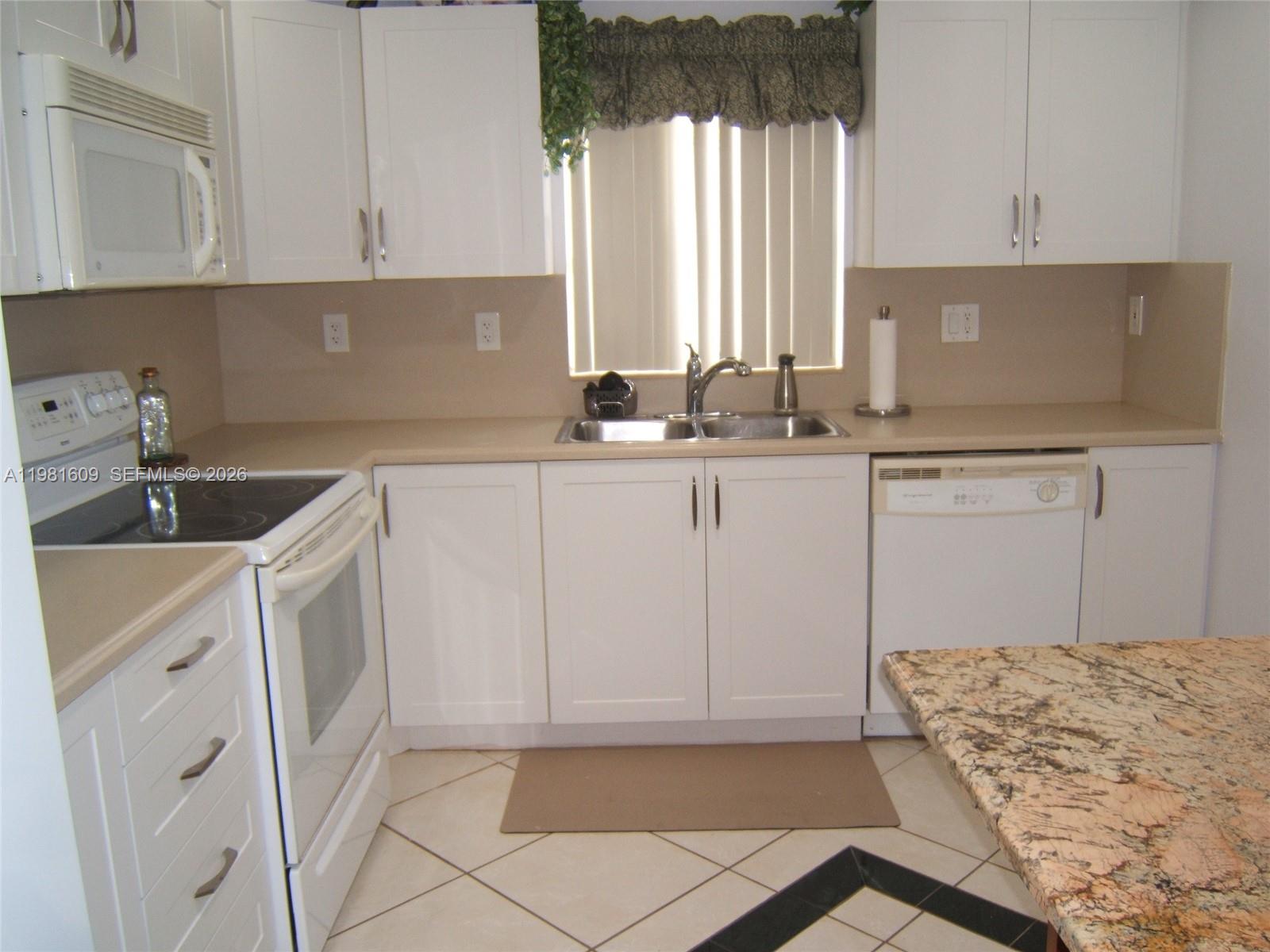 OLD CUTLER COVE ADDN - Residential