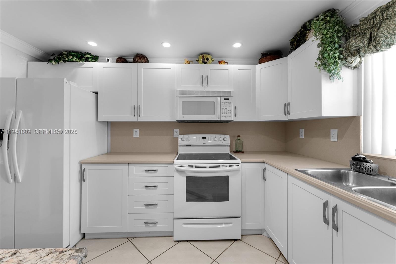 OLD CUTLER COVE ADDN - Residential