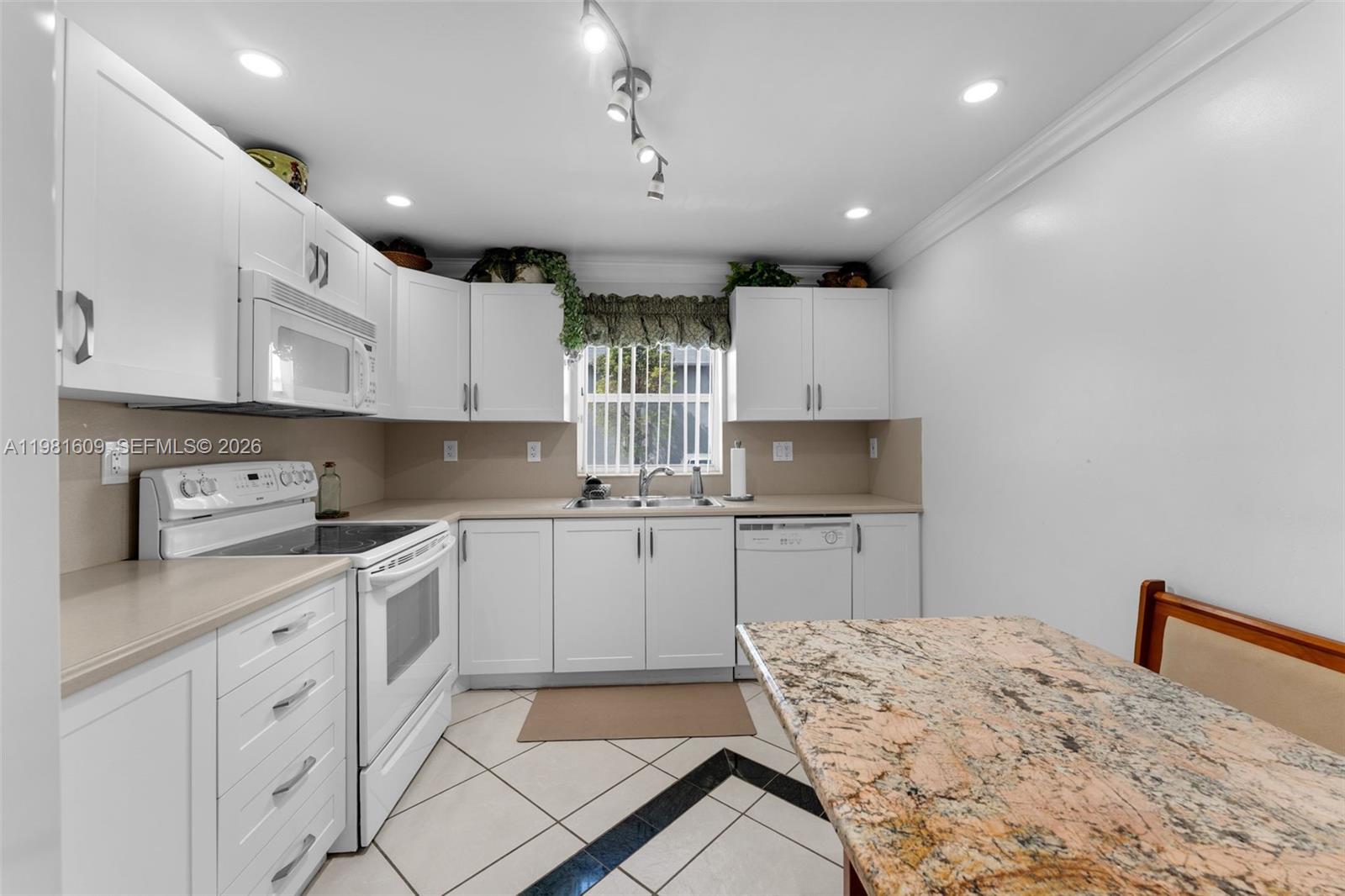 OLD CUTLER COVE ADDN - Residential