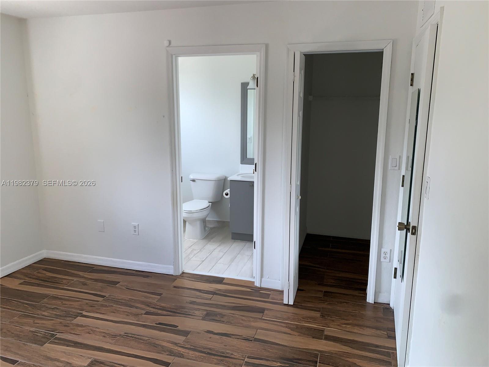 VENETIA GROVE - Residential Lease