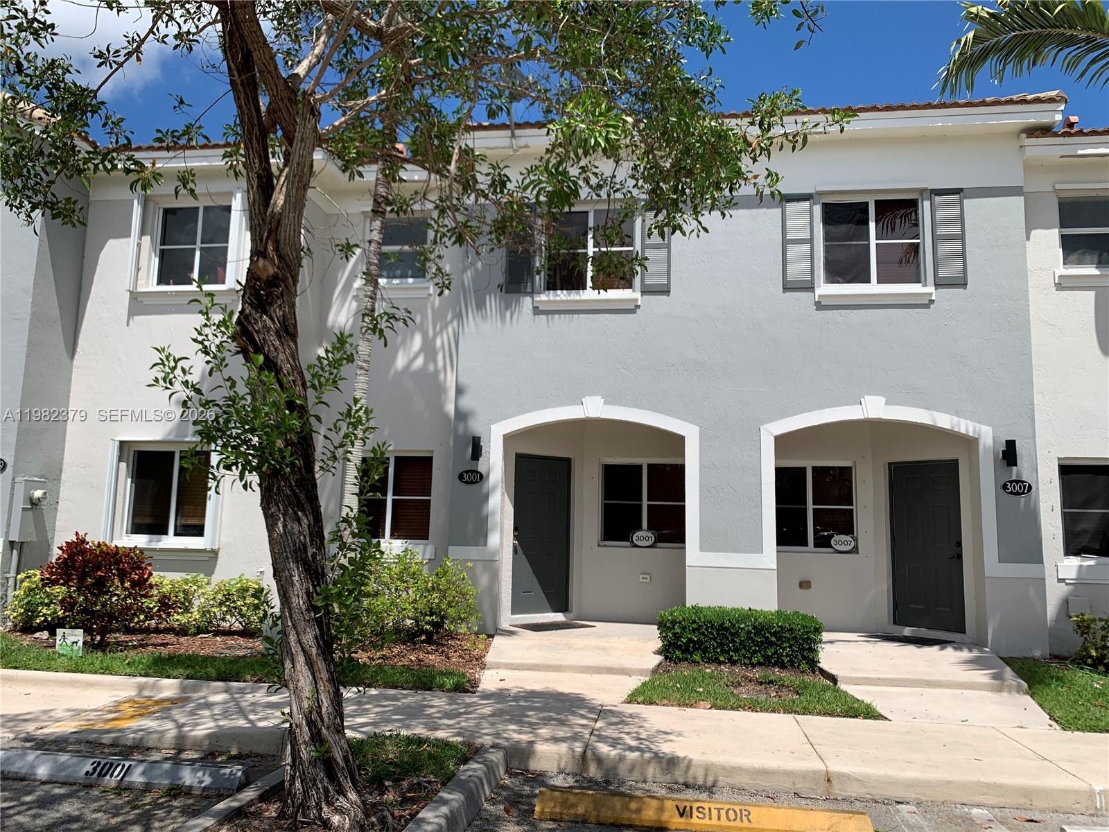 VENETIA GROVE - Residential Lease