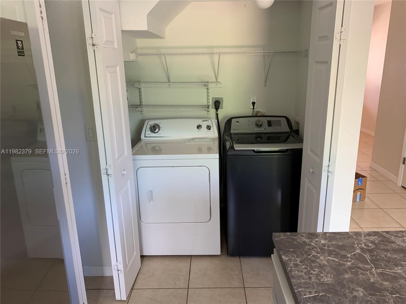 VENETIA GROVE - Residential Lease