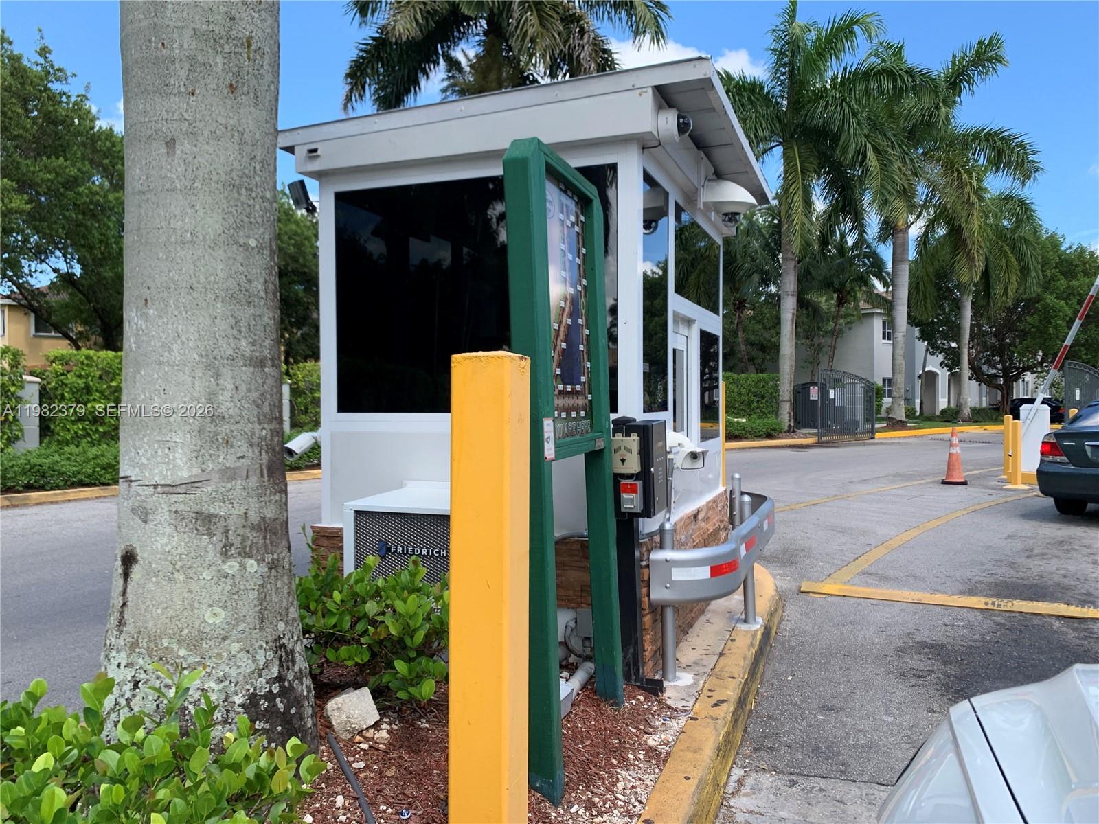 VENETIA GROVE - Residential Lease