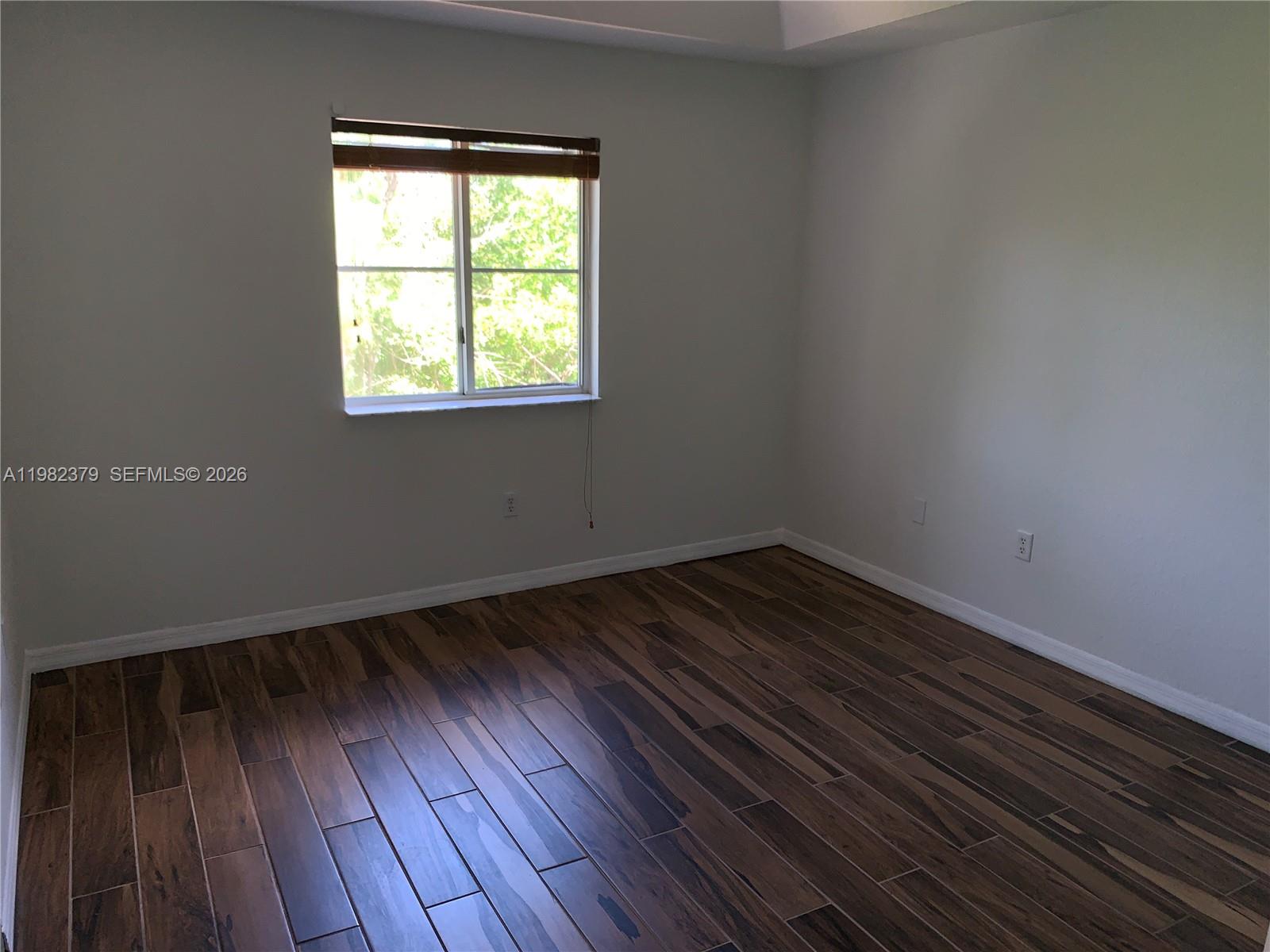 VENETIA GROVE - Residential Lease