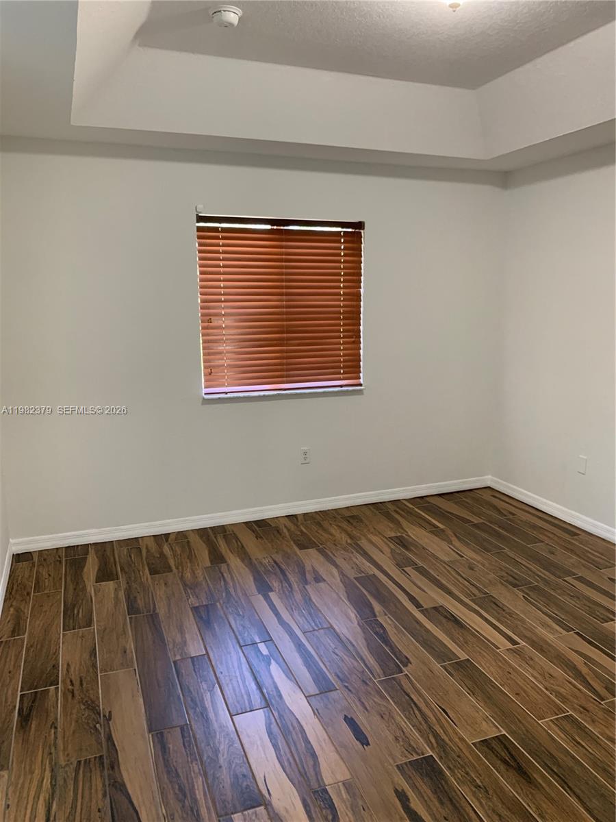 VENETIA GROVE - Residential Lease