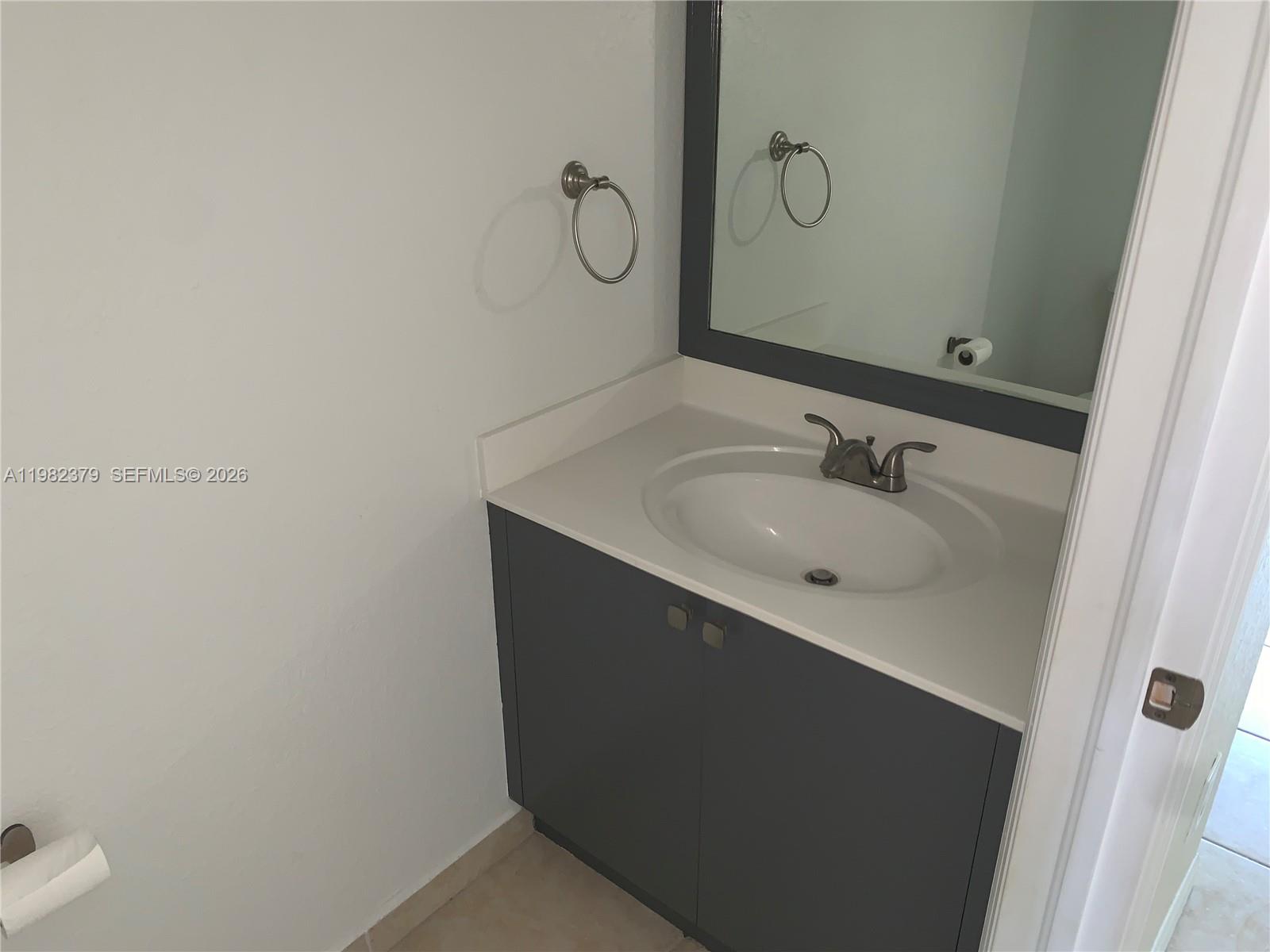 VENETIA GROVE - Residential Lease