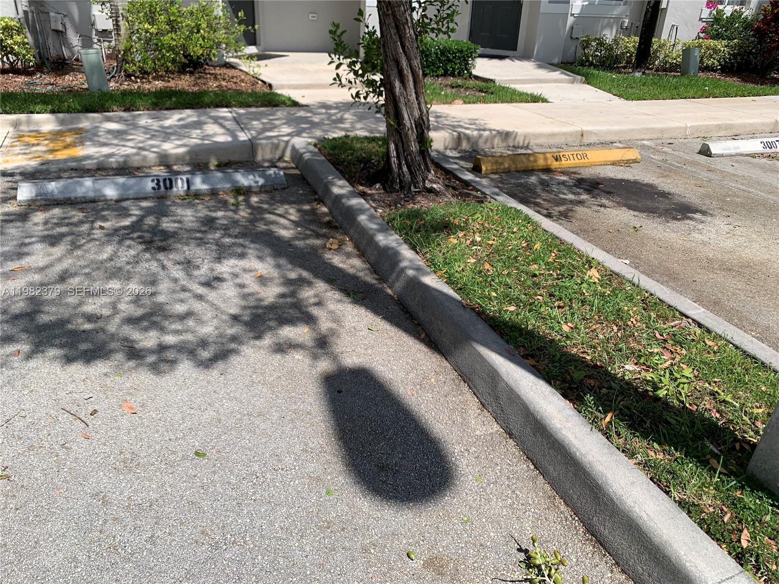 VENETIA GROVE - Residential Lease