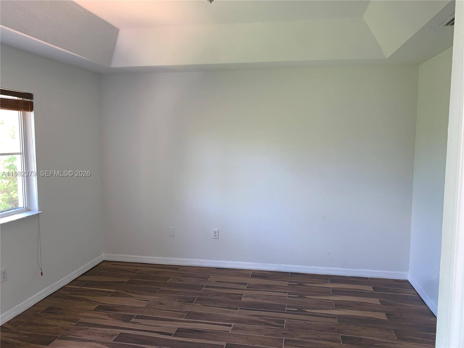 VENETIA GROVE - Residential Lease