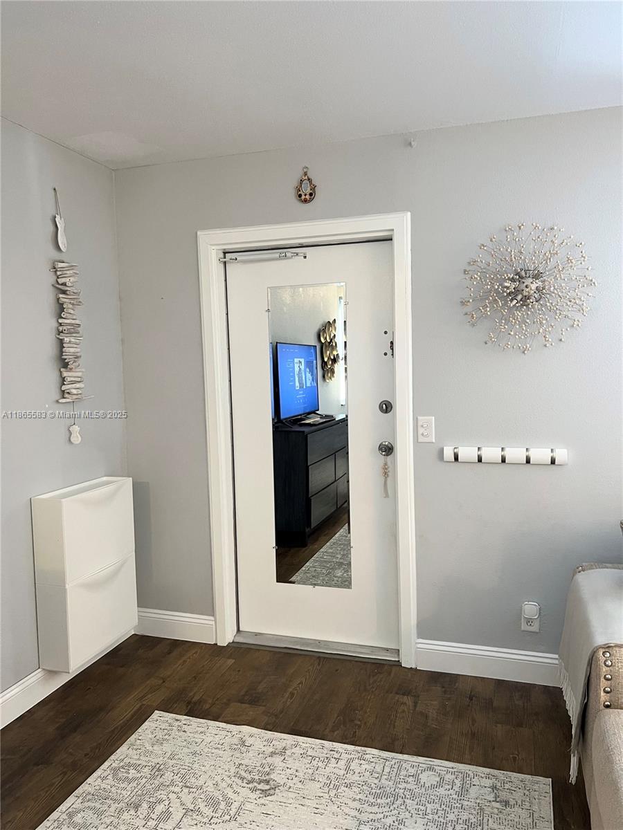 KINGS POINT MONACO CONDOS - Residential Lease