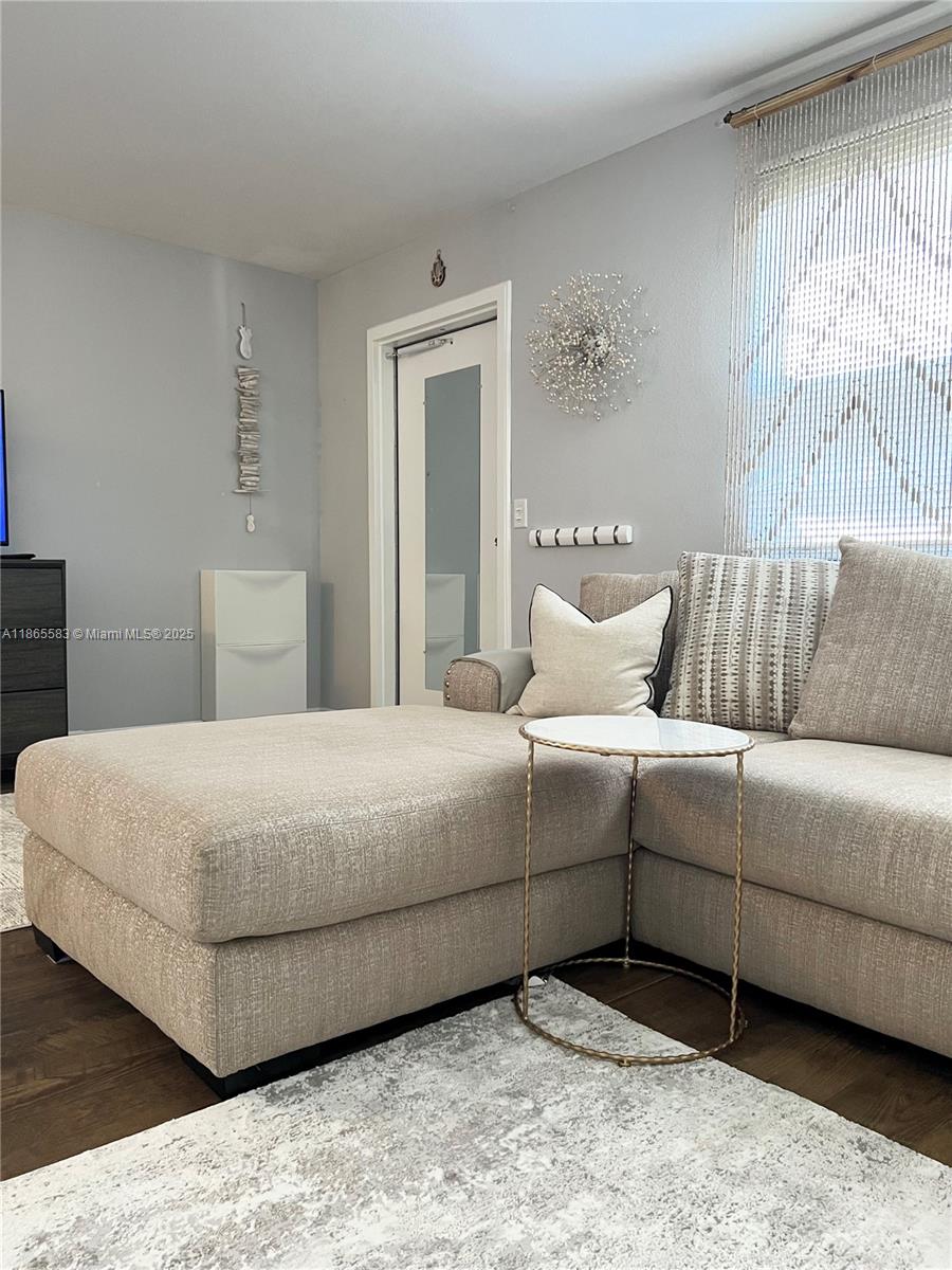 KINGS POINT MONACO CONDOS - Residential Lease