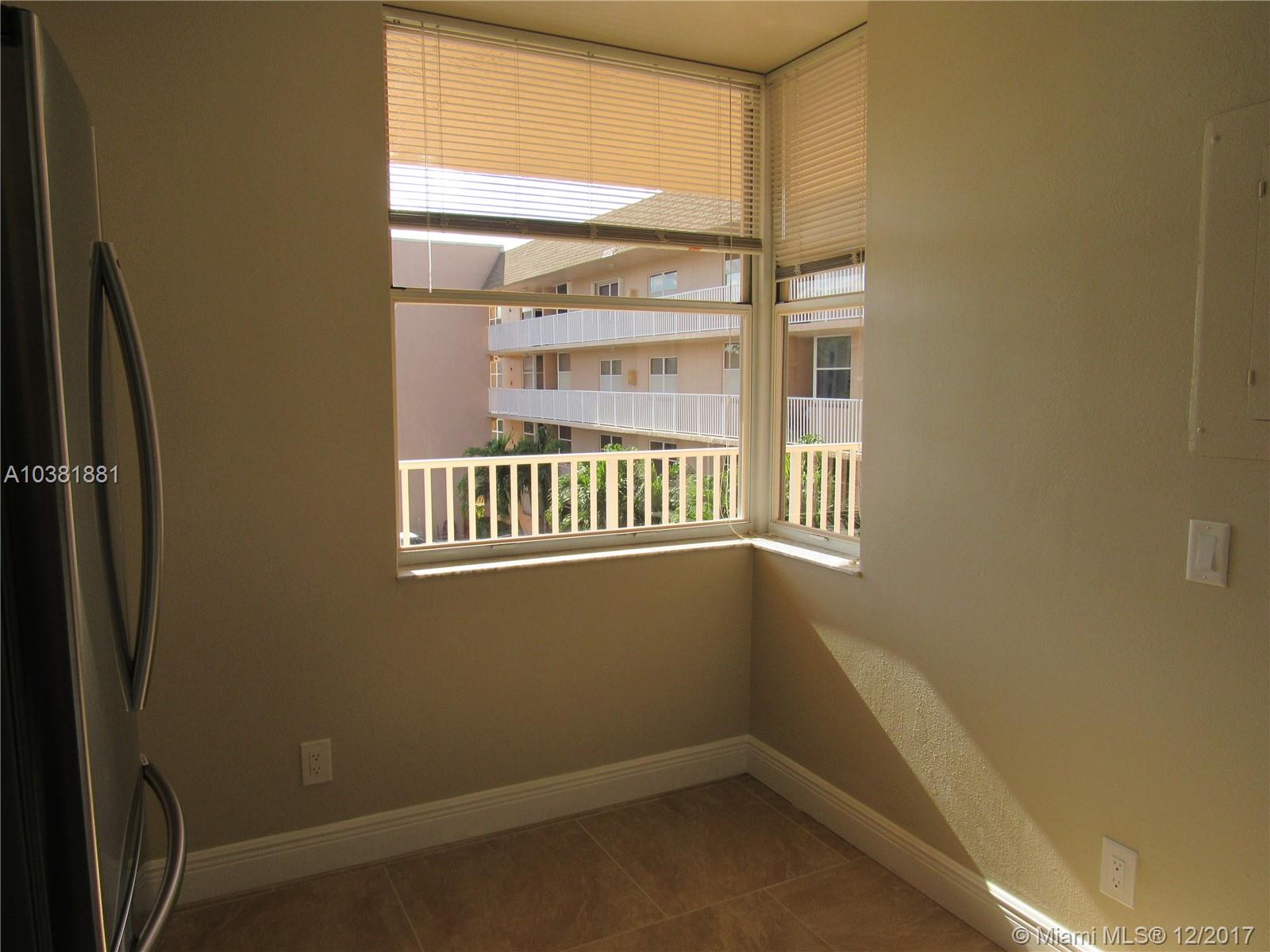 SUNRISE LAKES 187 CONDO - Residential