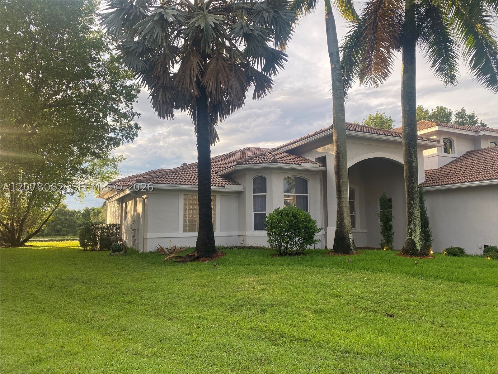 1360 Victoria Isle Dr
