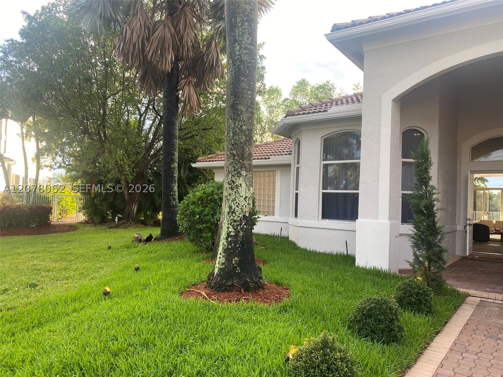 1360 Victoria Isle Dr