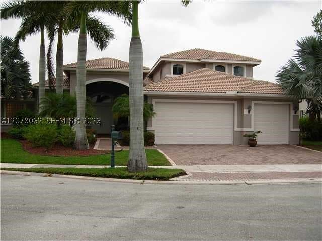 Photo of 1360 Victoria Isle Dr, Weston, FL 33327 (MLS # A12078062)