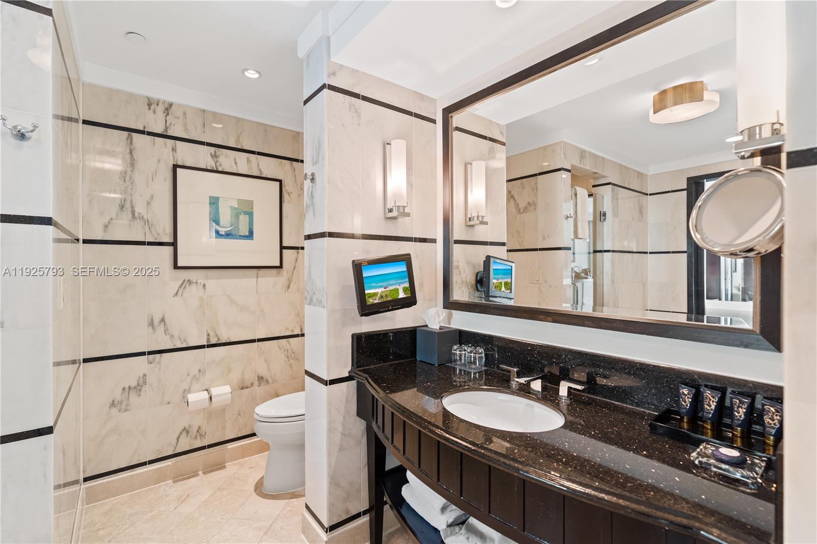 FONTAINEBLEAU III OCEAN C - Residential