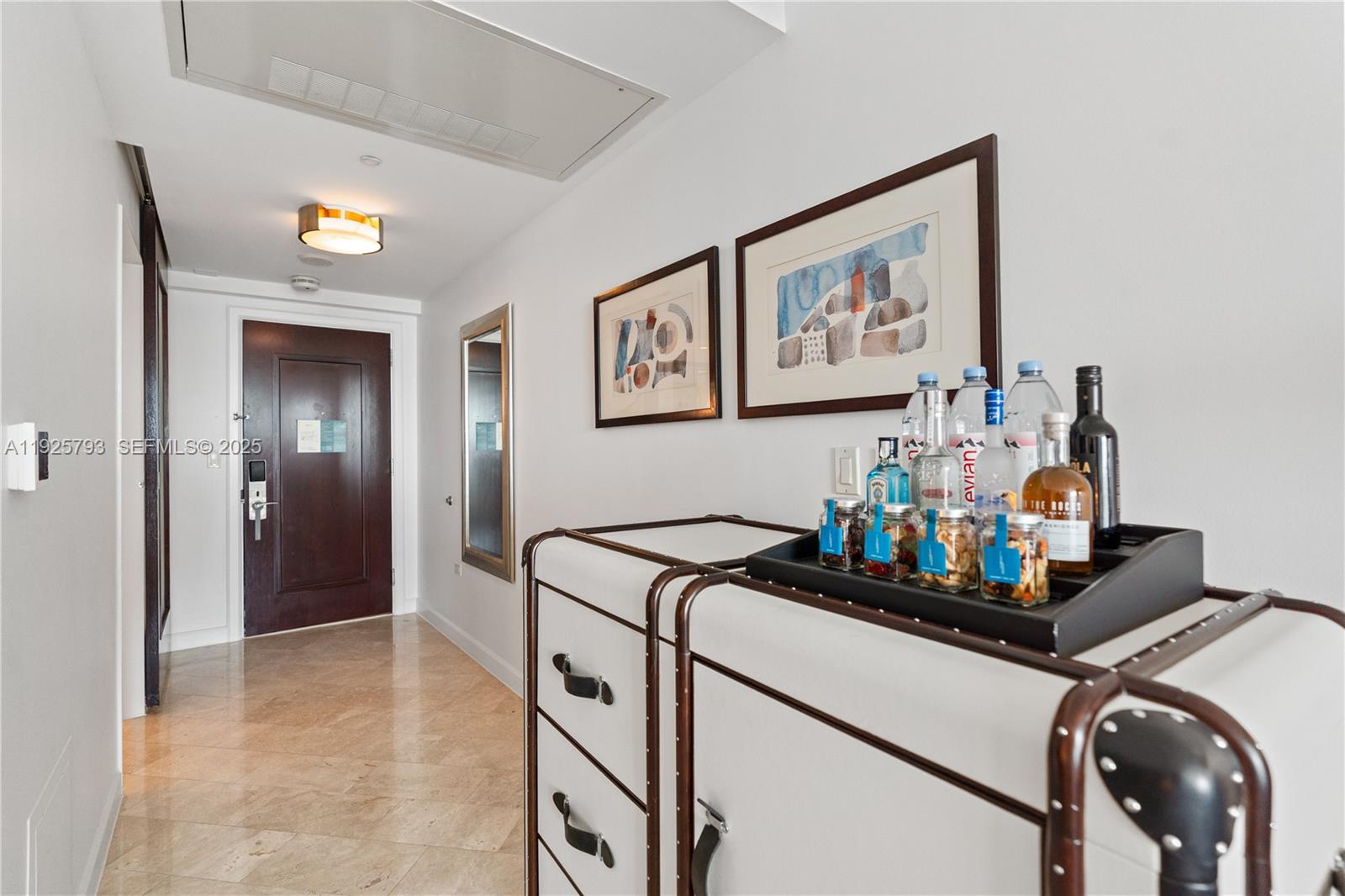 FONTAINEBLEAU III OCEAN C - Residential