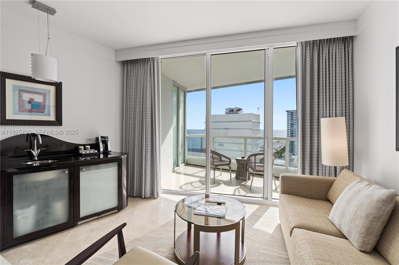 FONTAINEBLEAU III OCEAN C - Residential
