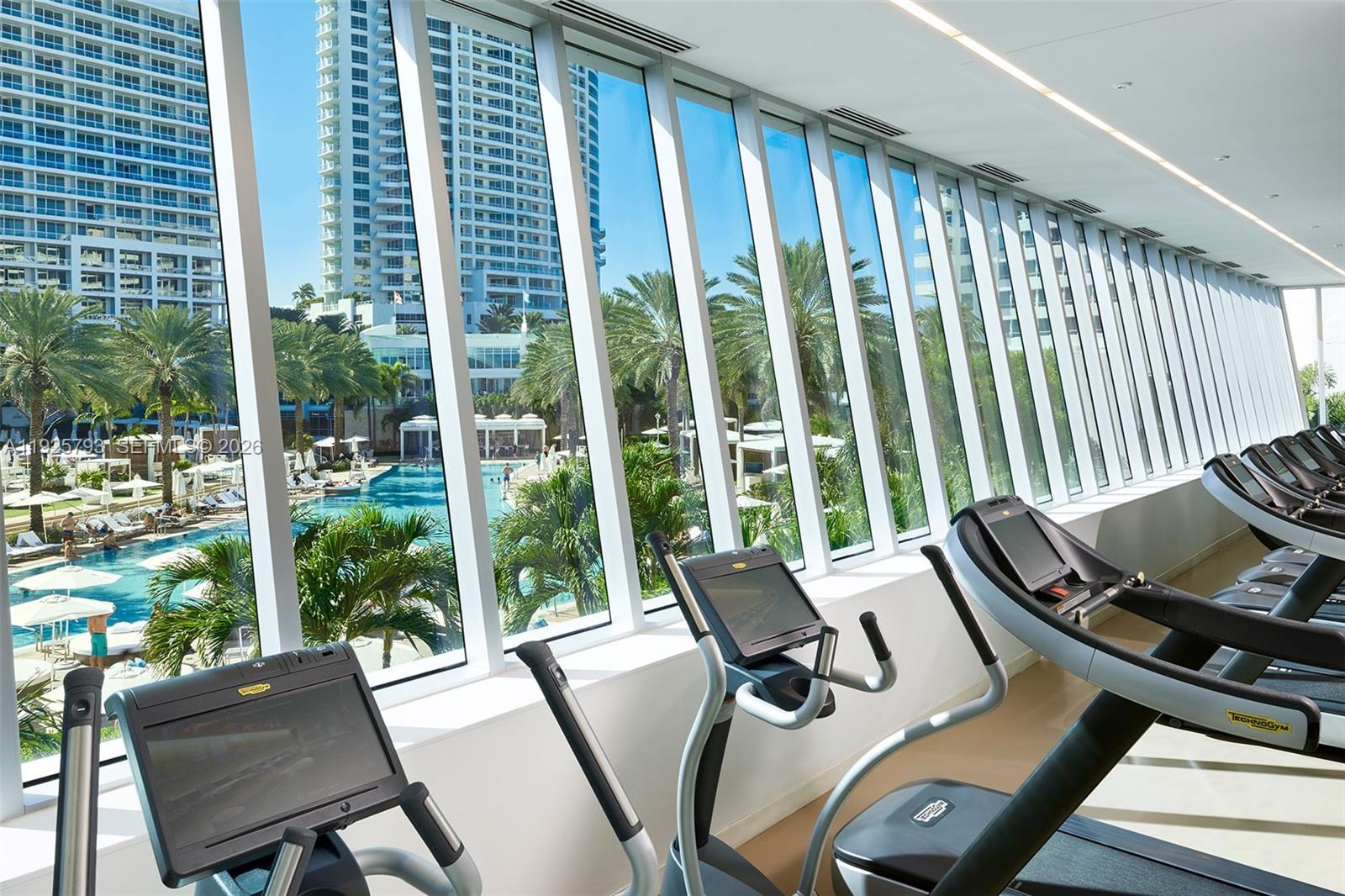 FONTAINEBLEAU III OCEAN C - Residential