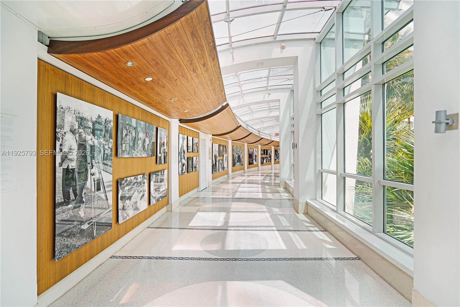 FONTAINEBLEAU III OCEAN C - Residential