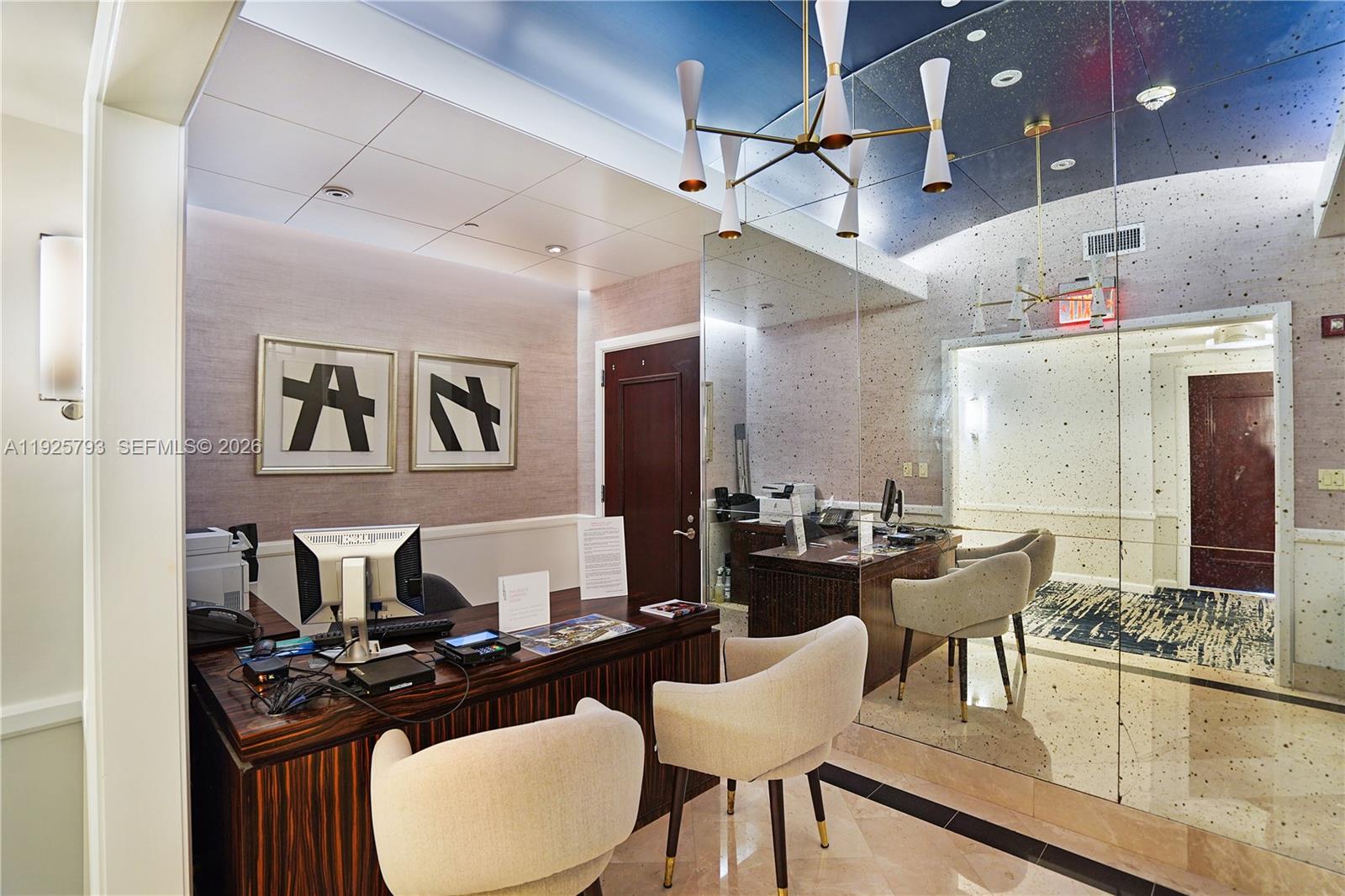 FONTAINEBLEAU III OCEAN C - Residential