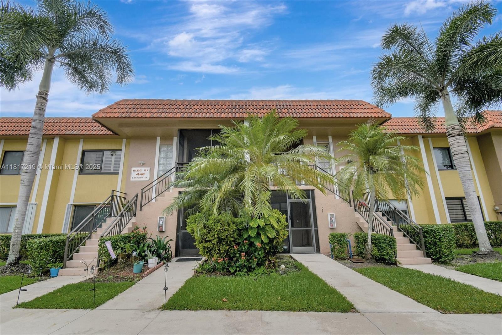 Property for Sale at 441 Lakeview Dr 103, Weston, Broward County, Florida - Bedrooms: 2 
Bathrooms: 2  - $325,000
