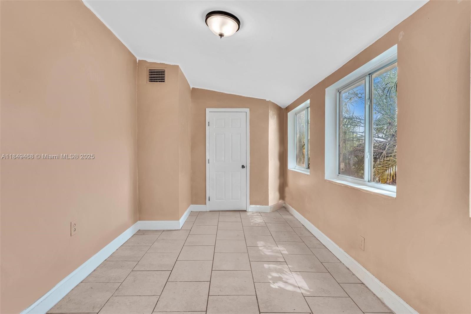 STRATHFORD HEIGHTS - Residential Lease