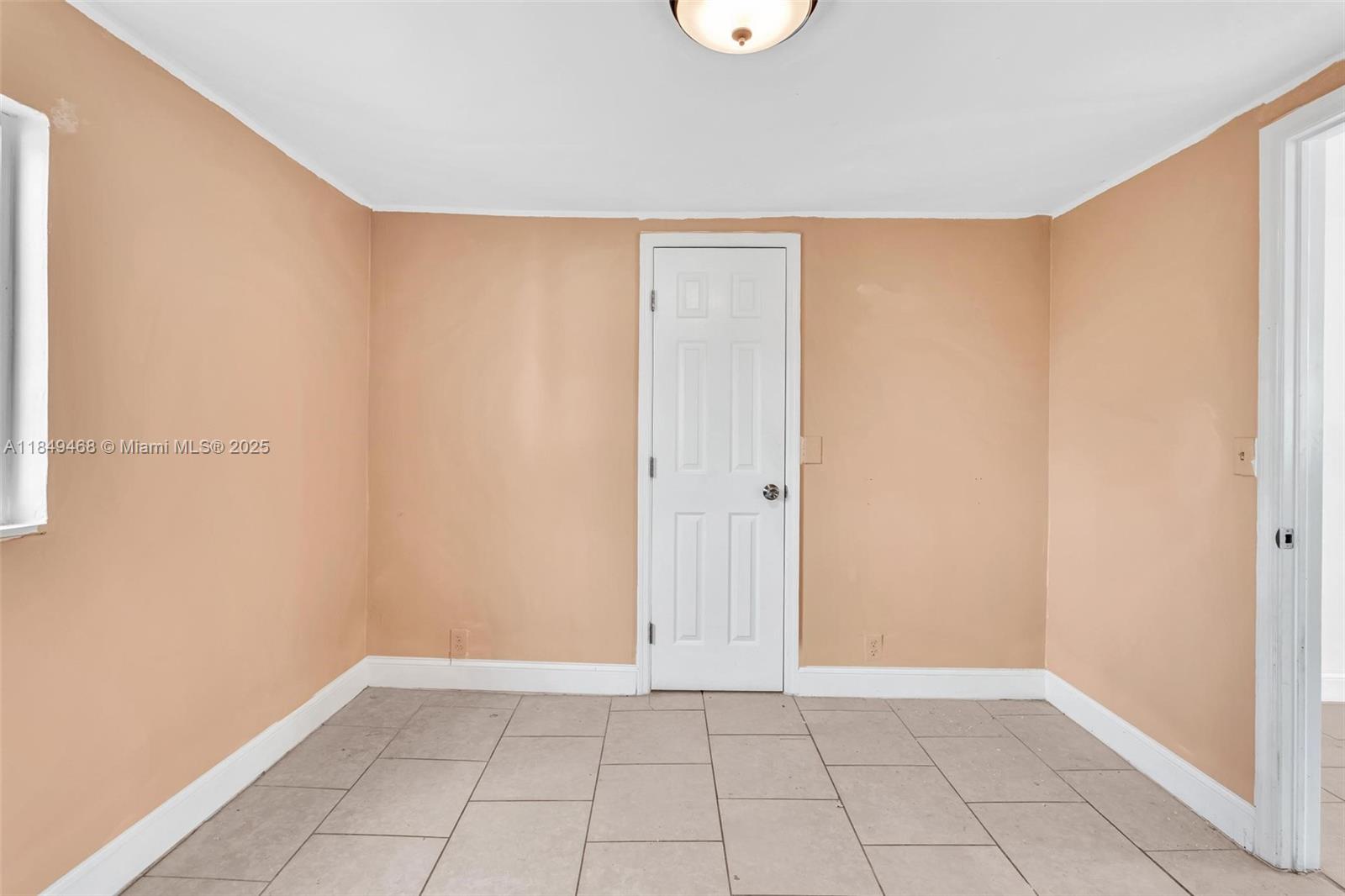 STRATHFORD HEIGHTS - Residential Lease