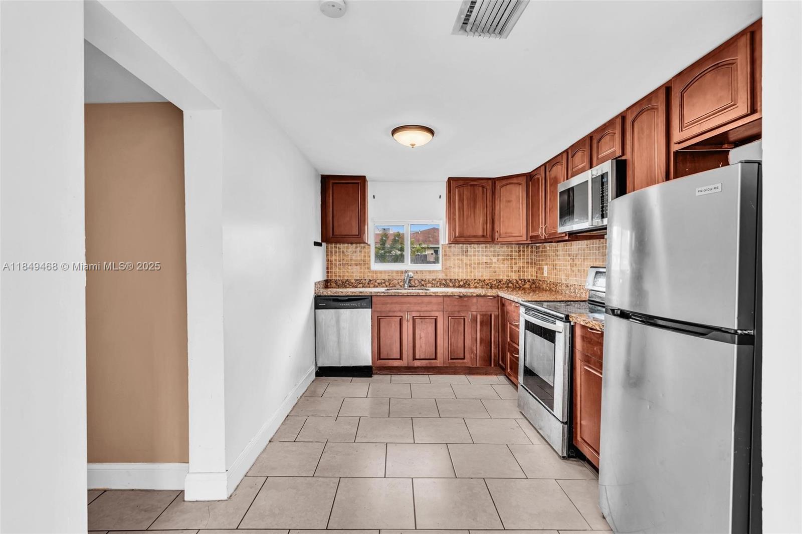 STRATHFORD HEIGHTS - Residential Lease