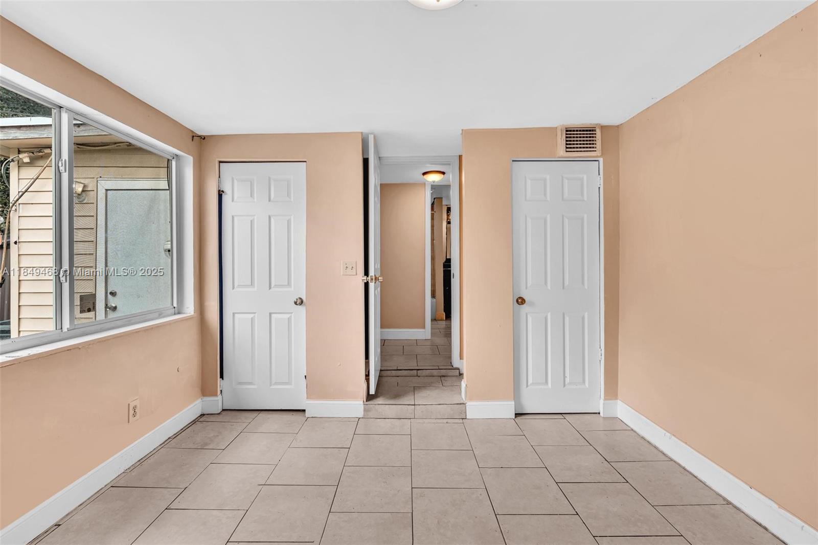 STRATHFORD HEIGHTS - Residential Lease