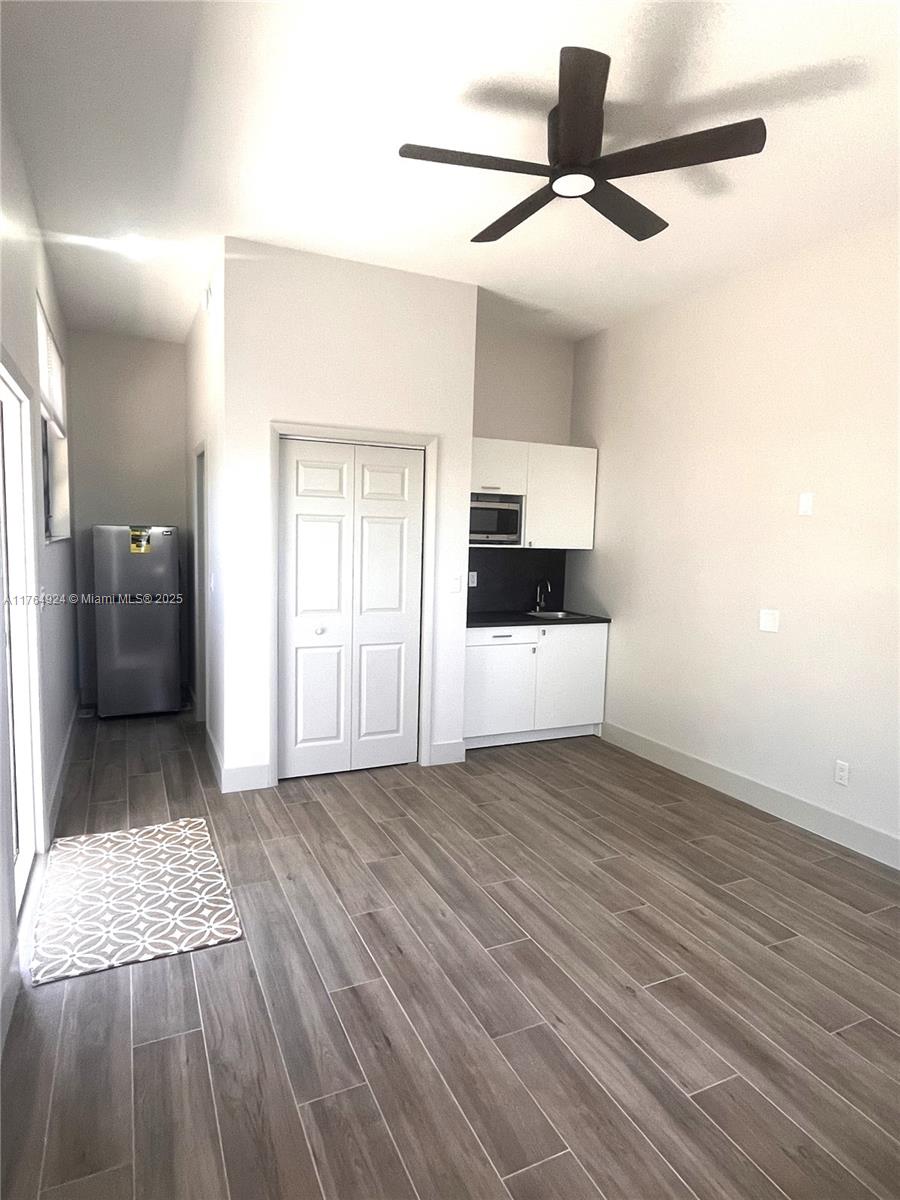 Rental Property at 7760 Sw 20th St 1, Miami, Broward County, Florida - Bedrooms: 1 
Bathrooms: 1  - $1,500 MO.