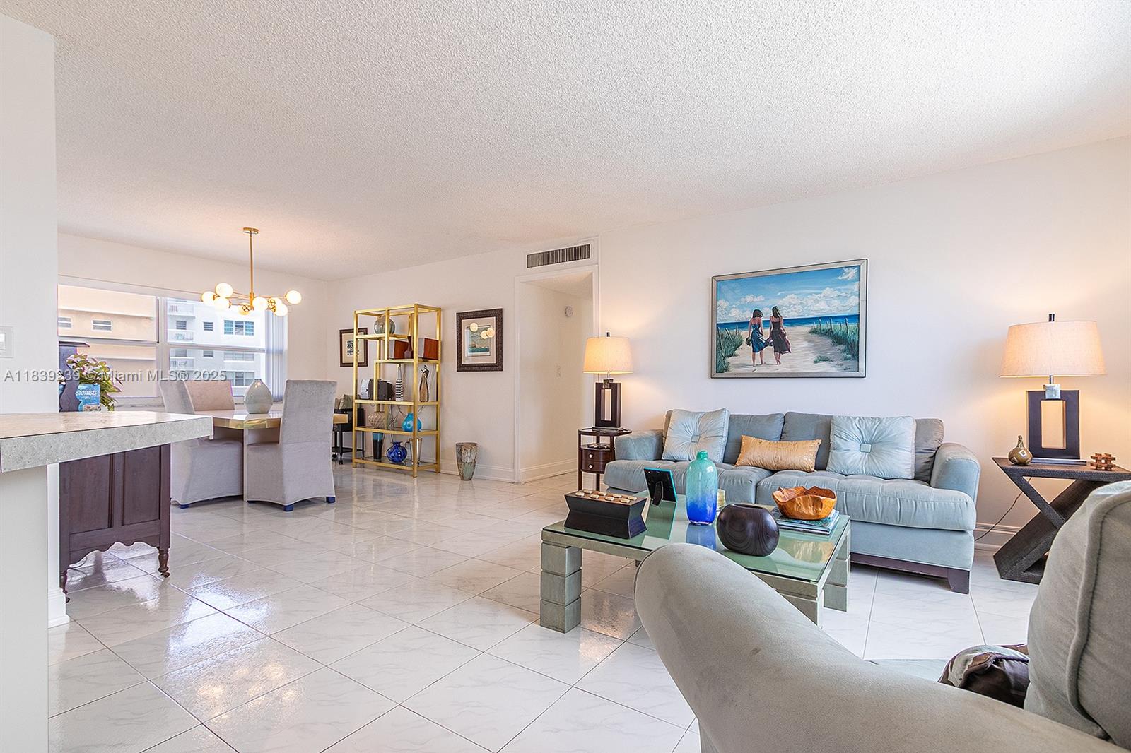 121 Golden Isles Dr 901