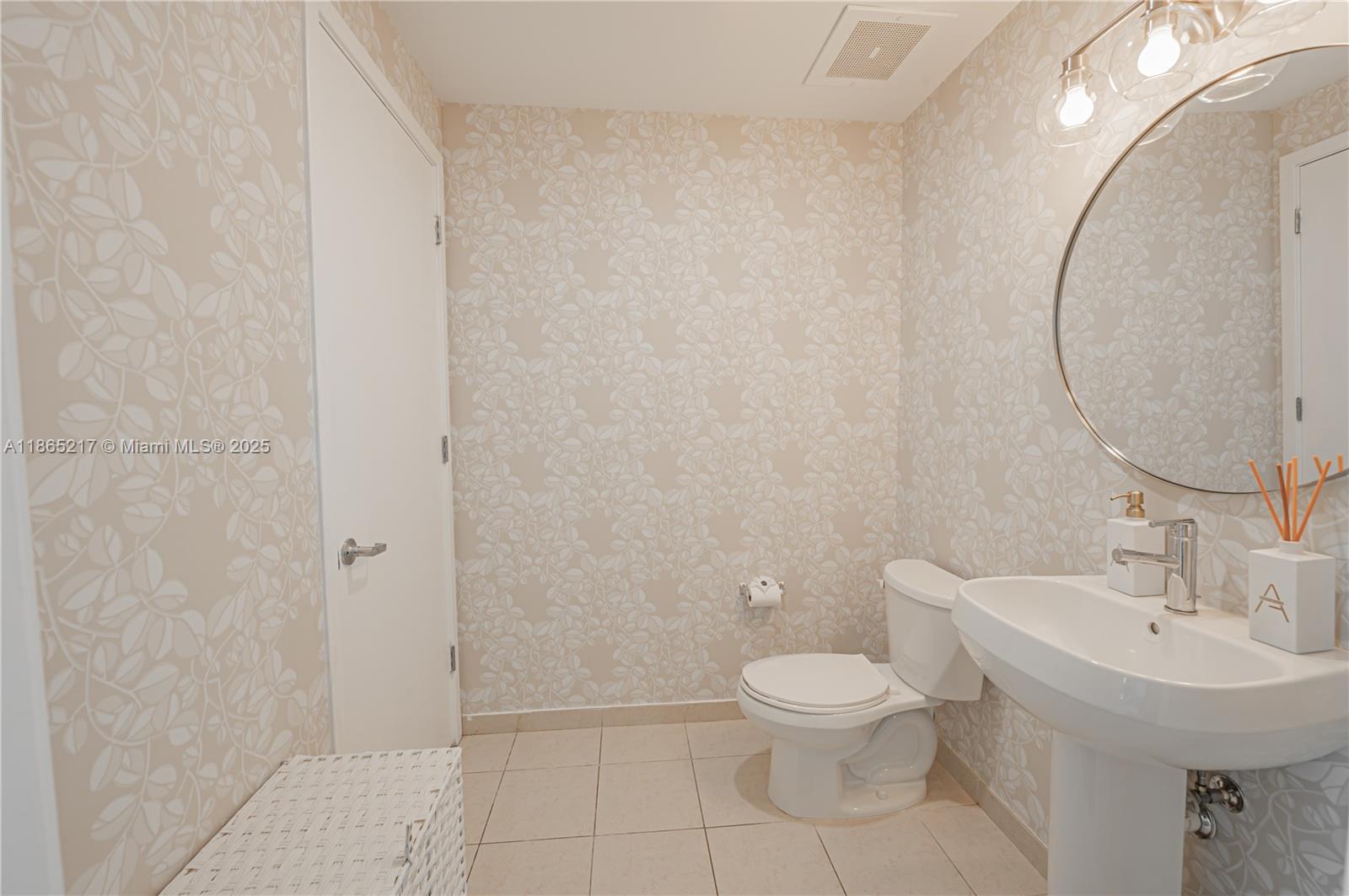 FOUR MIDTOWN MIAMI CONDO - Residential